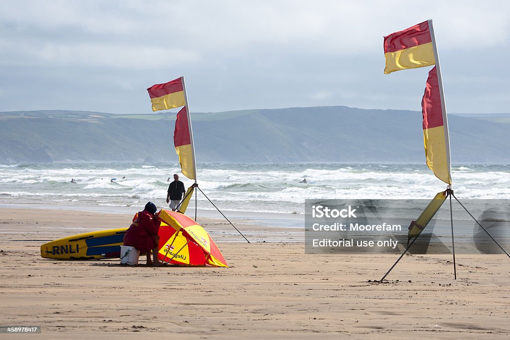 RNLI beach cła przez strażnika w Bude w Kornwalia - Zbiór zdjęć royalty-free (Bude)