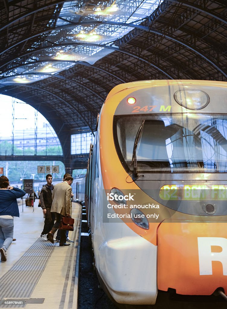 Enter Train Passengers Entering Train Stock Photo - Download Image Now - Renfe ...