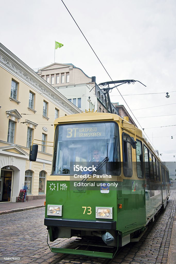 녹색, 노란색 트램 케이블 카 (Helsinki Finland 유럽 - 로열티 프리 거리 스톡 사진