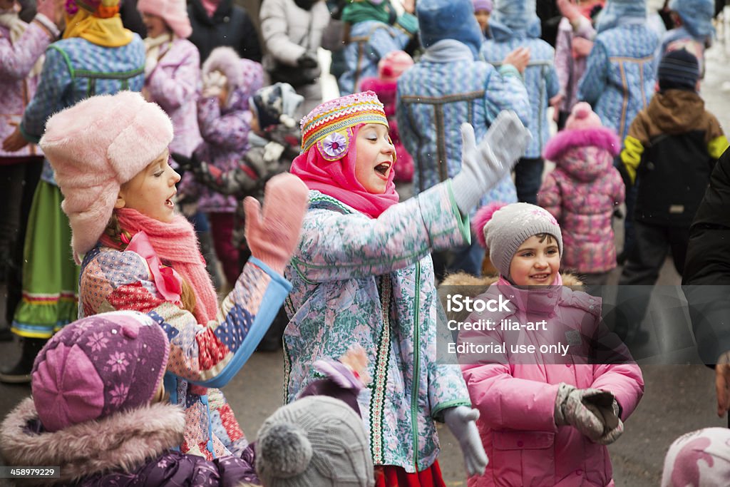 Maslenitsa en Russie, Enfants jouant - Photo de Acteur libre de droits