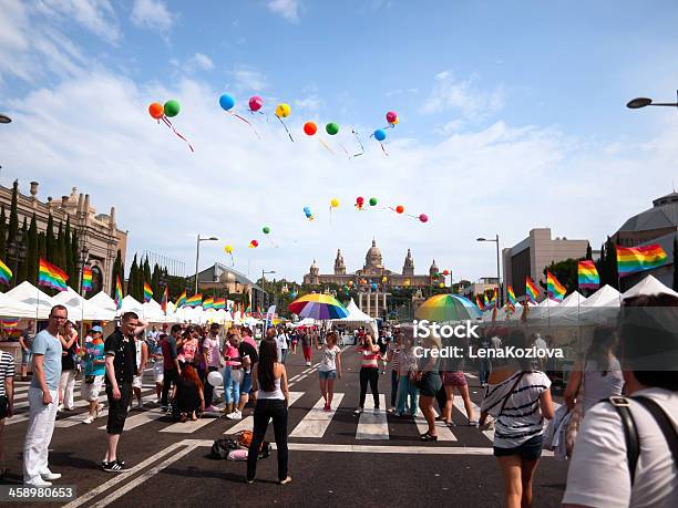 Foto de Parada Gay e mais fotos de stock de Adulto - Adulto, Andar, Barcelona - Espanha