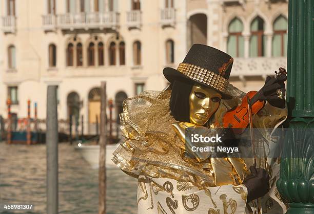 Carnaval De Venecia 2013 Foto de stock y más banco de imágenes de Música - Música, Accesorio de cabeza, Belleza