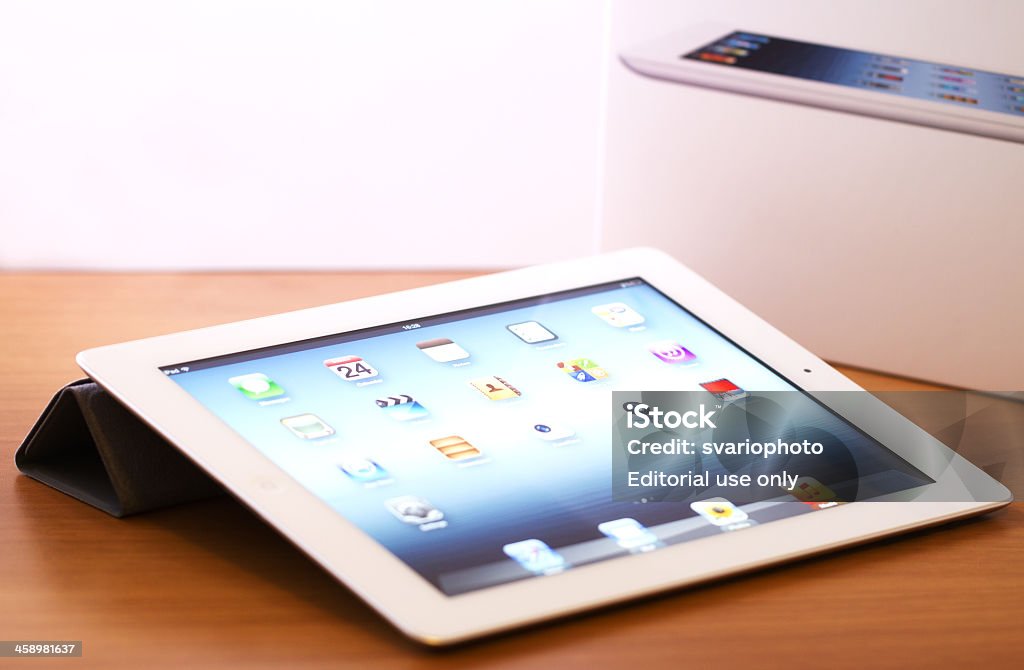 Nowy iPad — 3. generacji - Zbiór zdjęć royalty-free (Bez ludzi)