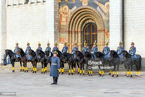 Foto de Desfile Da Cavalaria De Guarda e mais fotos de stock de Adulto - Adulto, Animal, Armamento