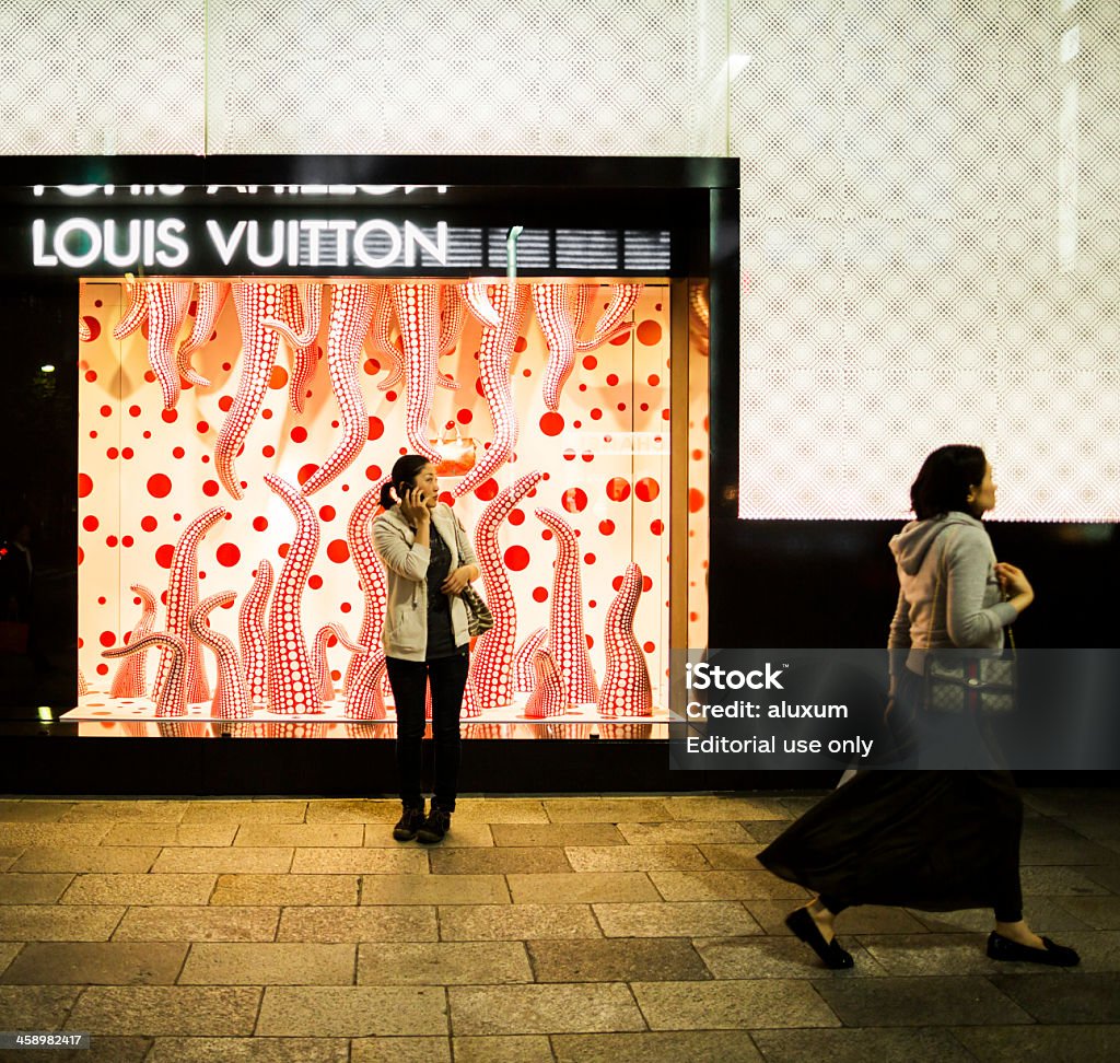 Louis Vuitton Store In Tokyo Japan Stock Photo - Download Image Now -  Illuminated, Luxury, Retail Display - iStock
