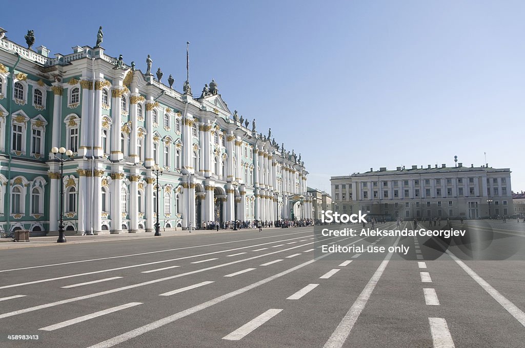 Музей Эрмитаж в Санкт-Петербурге - Стоковые фото Александровская колонна роялти-фри