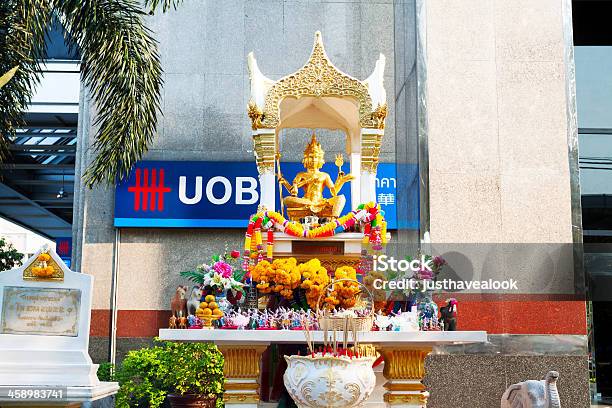 Geld Und Religion Stockfoto und mehr Bilder von Bank - Bank, Bankgeschäft, Asien