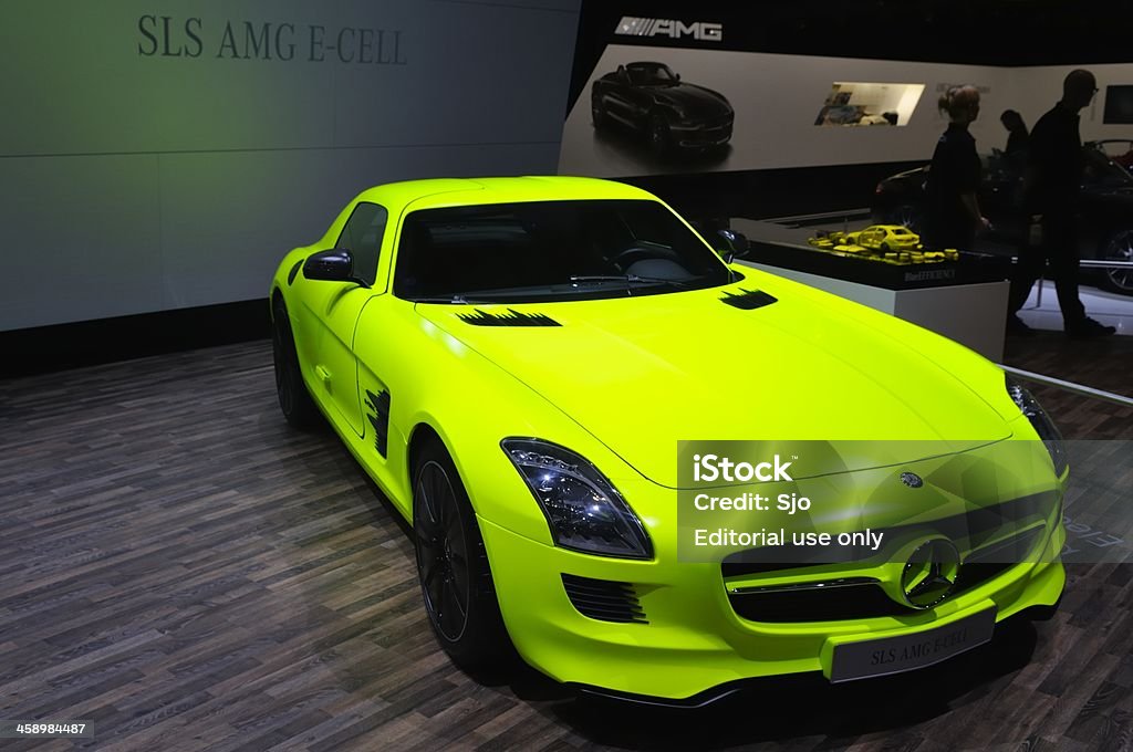 Mercedes-Benz SLS F-Cell - Foto stock royalty-free di Alla moda