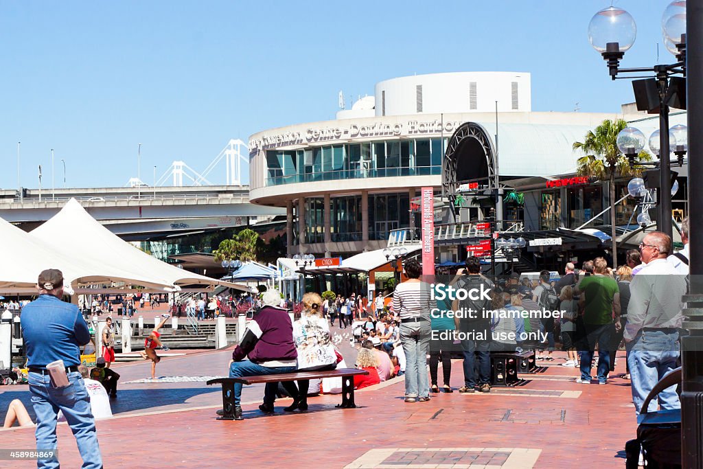 Darling Harbour - Foto stock royalty-free di Acrobata