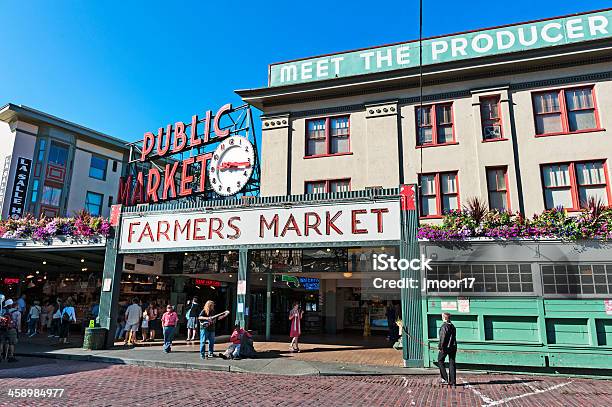 Farmers Market Stockfoto und mehr Bilder von Pike Place-Markt - Pike Place-Markt, Seattle, Menschenmenge
