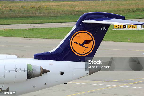 Tail Eines Lufthansa Flugzeug Stockfoto und mehr Bilder von Baden-Württemberg - Baden-Württemberg, Blau, Bombardier