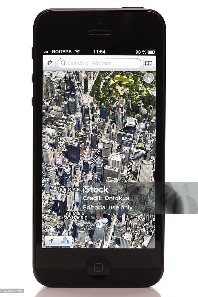 Apple iPhone 5 aplikacja Mapy na białym tle - Zbiór zdjęć royalty-free (Aparat fotograficzny)