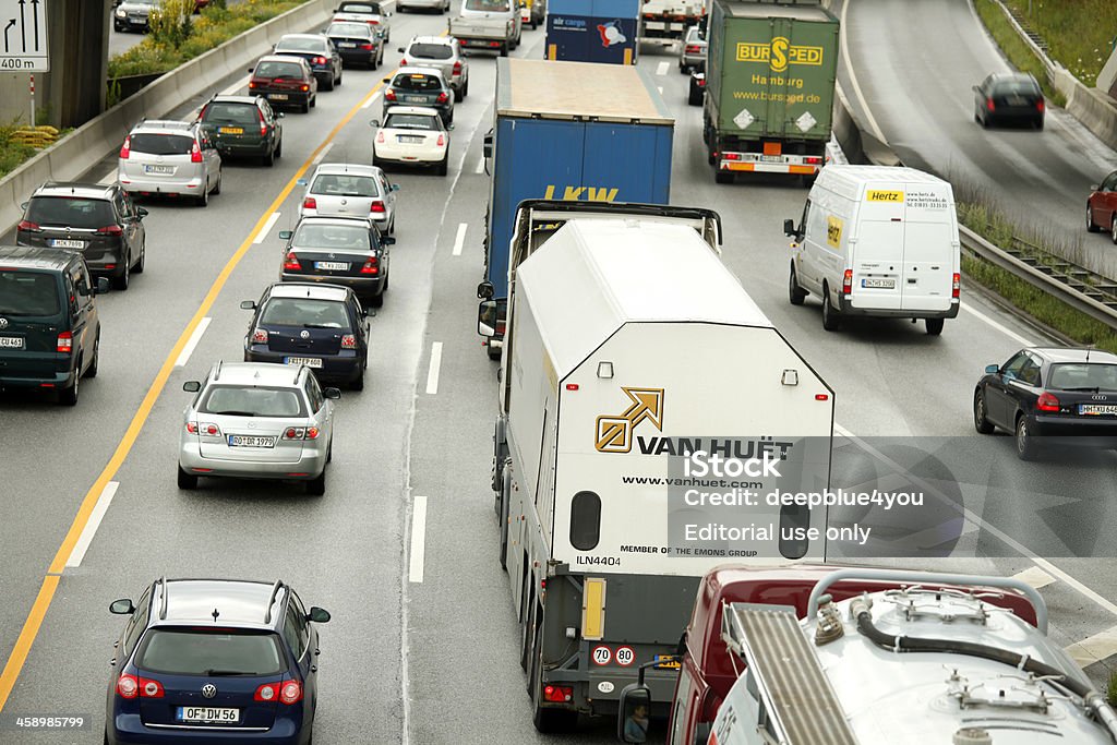 Rush Hour auf der Autobahn A1 in Richtung Autobahn, Deutschland - Lizenzfrei Lastzug Stock-Foto