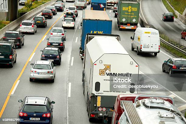 Hora Do Rush Na Estrada A1 Autoestrada Alemã Alemanha - Fotografias de stock e mais imagens de Camião Articulado