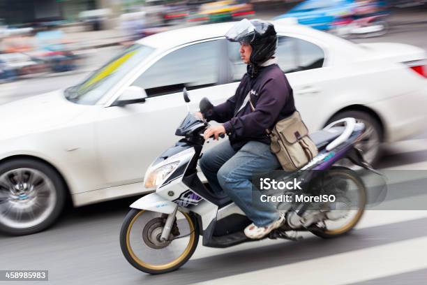 Scooter В Бангкоке — стоковые фотографии и другие картинки Автострада - Автострада, Азия, Бангкок