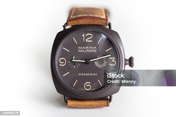 Officine Panerai Marina Militare Pam 339 Radiomir Compuesta Foto de stock y más banco de imágenes de Recortable