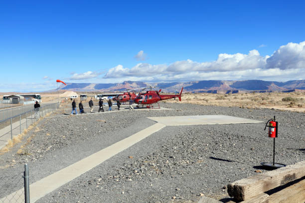 grand canyon tour - canyon majestic grand canyon helicopter imagens e fotografias de stock