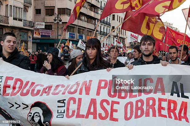 Demostración Foto de stock y más banco de imágenes de 14-15 años - 14-15 años, 16-17 años, Actividad