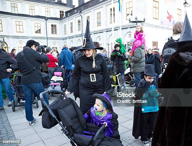 Sind Sie Bereit Für Halloweenparade Stockfoto und mehr Bilder von Auf den Schultern - Auf den Schultern, Augenirritation, Bühnenschminke