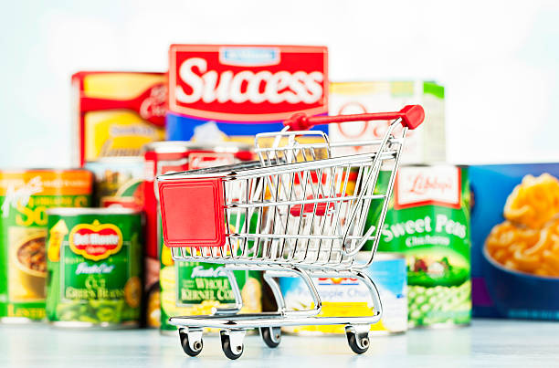 alimentari shopping - editorial concepts and ideas retail place store foto e immagini stock