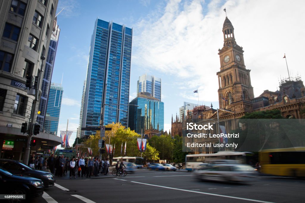 Sydney centro, offuscata intersezione di traffico - Foto stock royalty-free di Guidare