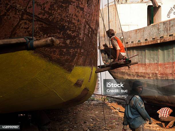 バングラデシュ子供の労働は社交基準 - 壊すのストックフォトや画像を多数ご用意 - 壊す, 船, アジア大陸