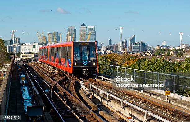 Foto de Docklands Light Railway e mais fotos de stock de 3Arena - 3Arena, Canary Wharf, Capitais internacionais