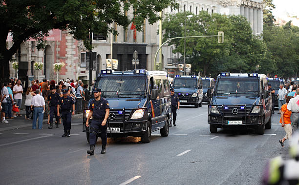 di polizia furgoni - occupy movement foto e immagini stock