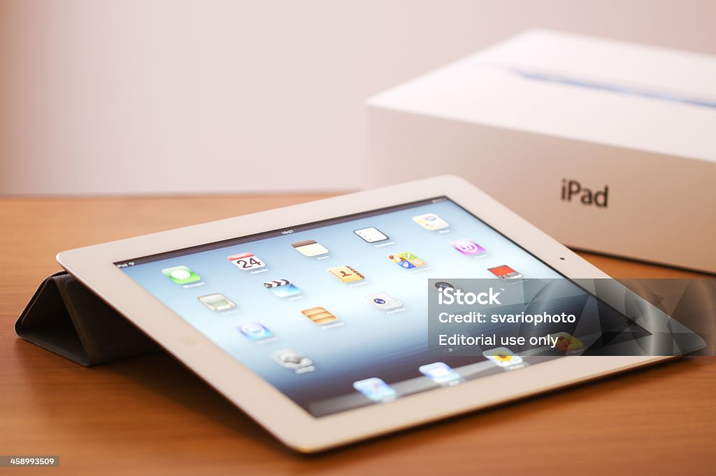 Novo iPad - 3ª geração - Foto de stock de Mesa digital royalty-free