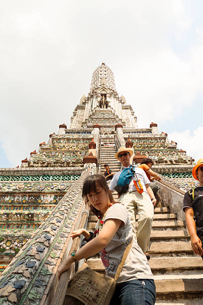 sposób wat arun - wat arun buddhism temple stone zdjęcia i obrazy z banku zdjęć