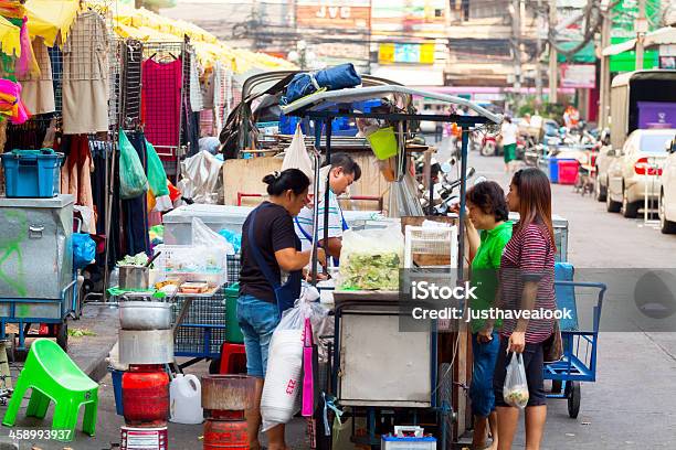 Desayuno De Compra Foto de stock y más banco de imágenes de Adulto - Adulto, Aire libre, Bangkok