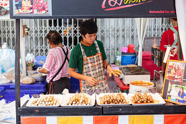 lub tor kor rynku ze straganów - or tor kor market zdjęcia i obrazy z banku zdjęć