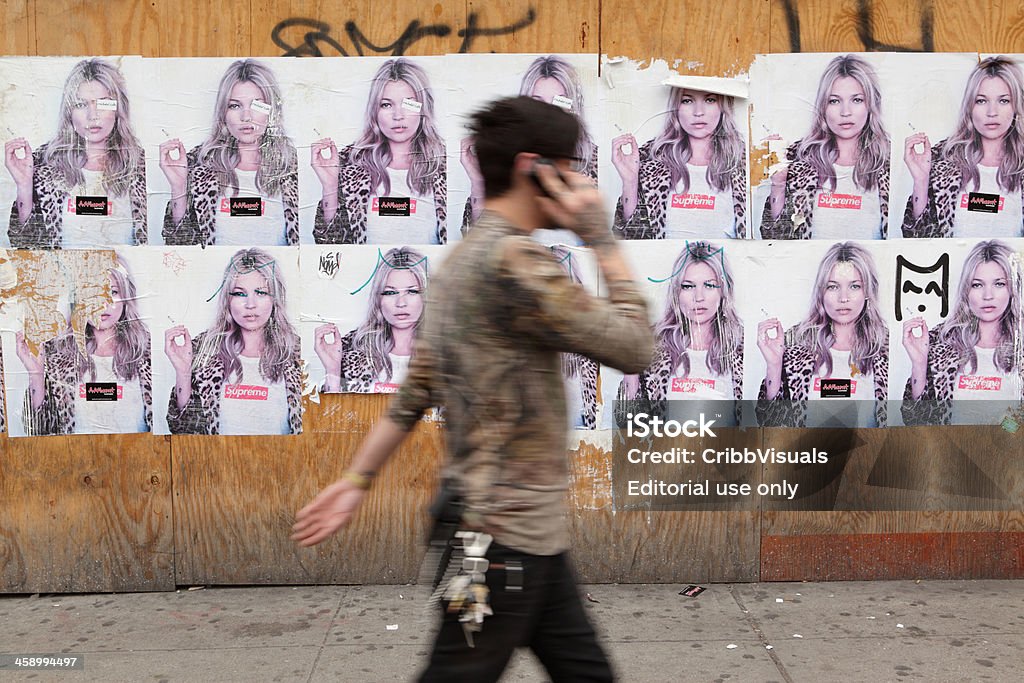 NYC Tabellone pubblicitario pattini per il massimo della moda - Foto stock royalty-free di Kate Moss