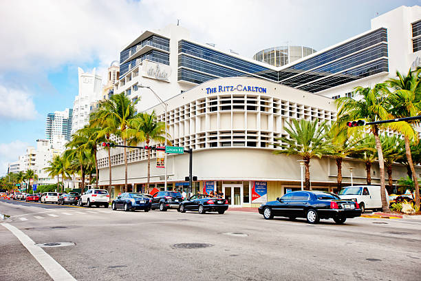 the ritz-carlton hotel, miami beach, usa - usa street the ritz carlton hotels hotel stock-fotos und bilder