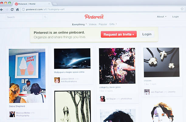 pinterest главную страницу - pinterest computer monitor web page internet стоковые фото и изображения