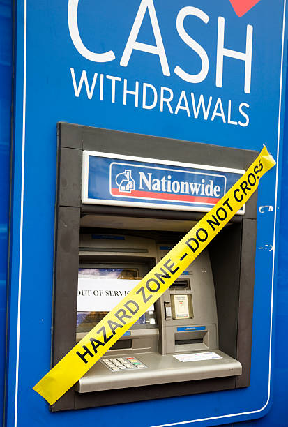 pericolo avvertenza relativa al cash machine - nationwide foto e immagini stock