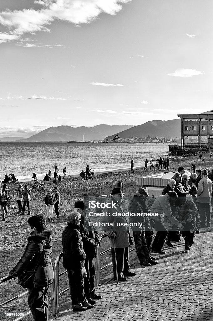 Человек. Черный и белый - Стоковые фото Ligurian Sea роялти-фри