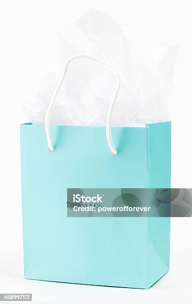 Tiffany Co Bolsa De Regalo Foto de stock y más banco de imágenes de Bolsa de regalo - Bolsa de regalo, Azul, Azul celeste