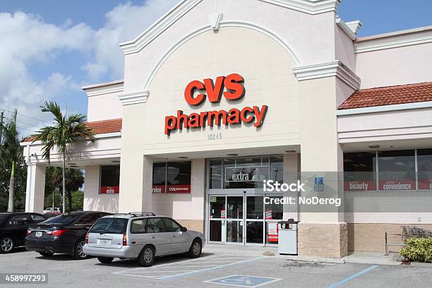 Резюме Аптека Аптека — стоковые фотографии и другие картинки CVS Caremark - CVS Caremark, Магазин, Автомобиль
