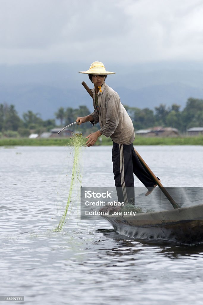 Burmesisch Fischer auf einem Kanu, See Inle Lake - Lizenzfrei Asien Stock-Foto