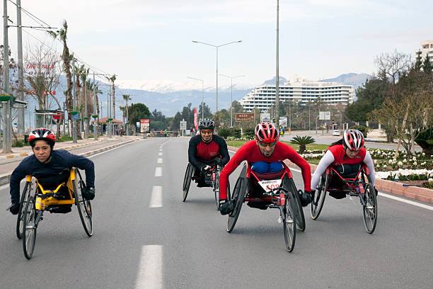 장애 경주 참가자 - physical impairment athlete sports race wheelchair 뉴스 사진 이미지