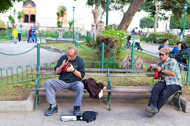 fazer uma música - editorial guatemala antigua tourist imagens e fotografias de stock