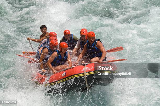 Rafting Stockfoto und mehr Bilder von Welle - Welle, Floßfahrt, Zusammenarbeit