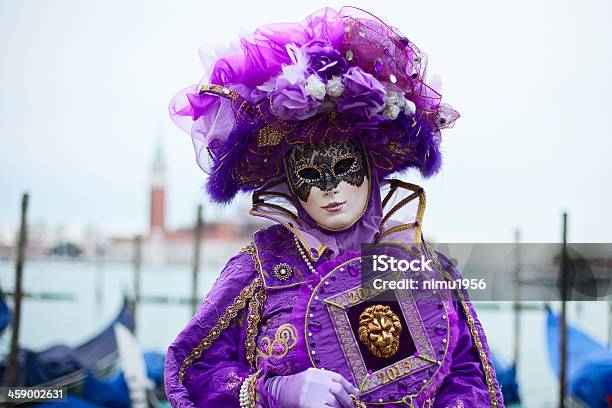 Maschera Di Carnevale Di Venezia 2013 Nel Bacino Di San Marco - Fotografie stock e altre immagini di 2013