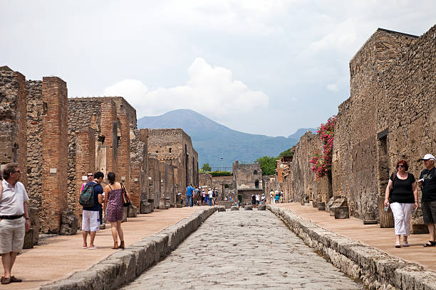 помпеи - ancient civilization italy pompeii distraught стоковые фото и изображения