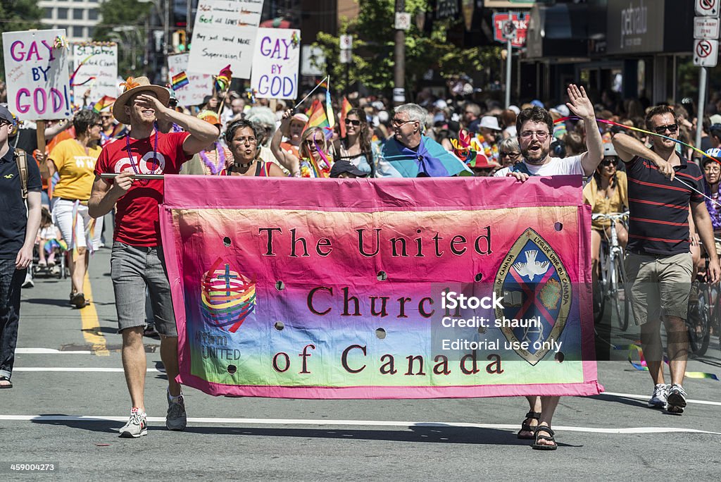 Église Unie Pride - Photo de Arc en ciel libre de droits