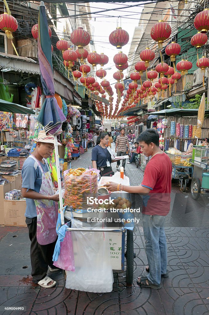 China Town Market di Bangkok, Tailandia - Foto stock royalty-free di Yaowarat Road