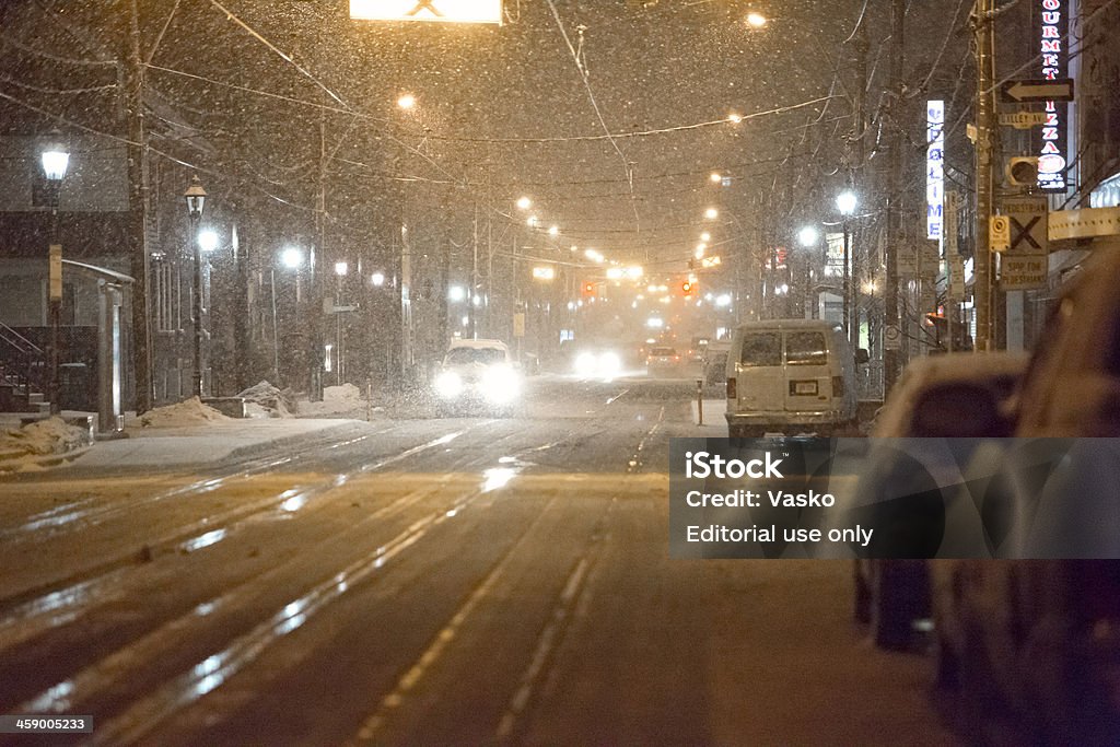 Conducir en la nieve - Foto de stock de Aire libre libre de derechos
