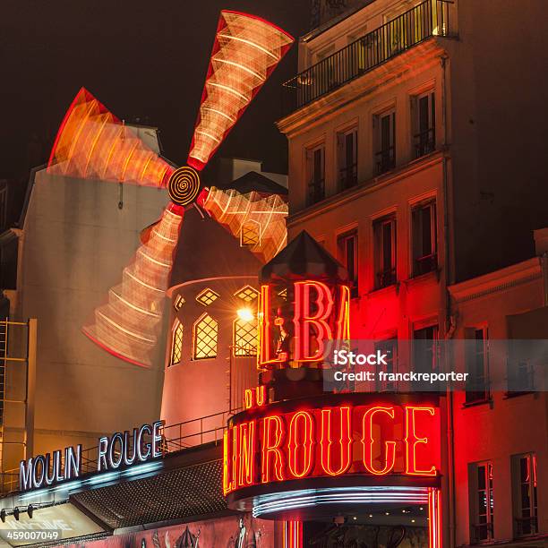 Le Moulin Rouge Cabaret In Der Nacht In Paris Stockfoto und mehr Bilder von Moulin Rouge - Moulin Rouge, Montmartre, Abenddämmerung