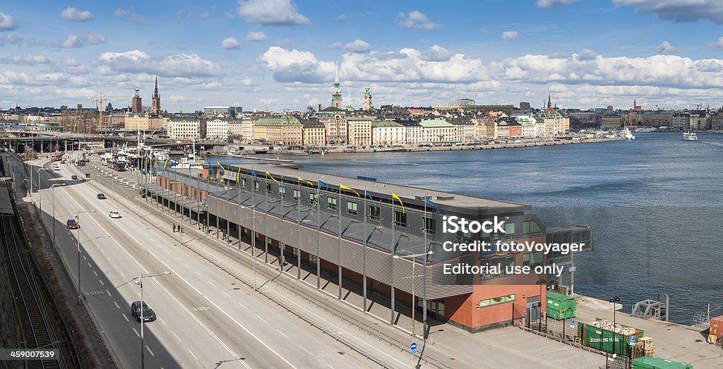 Stockholm Sodermalm Gamla Stan au bord de l'eau du terminal de croisière de la Suède - Photo de Archipel de Stockholm libre de droits